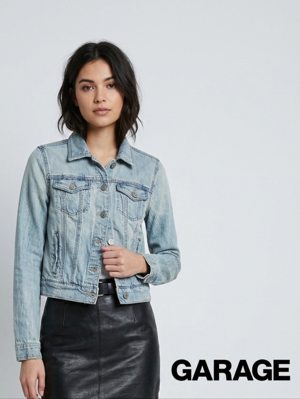 Vintage-Inspired Cropped Denim Jacket – Garage Size S 🎀